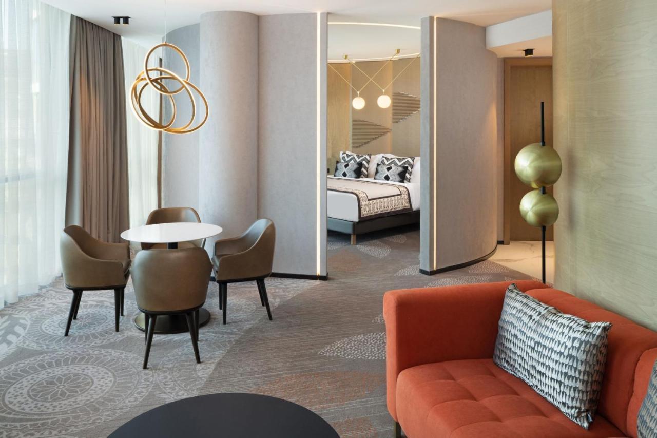 Paragraph Freedom Square, A Luxury Collection Hotel, Tbilissi Extérieur photo